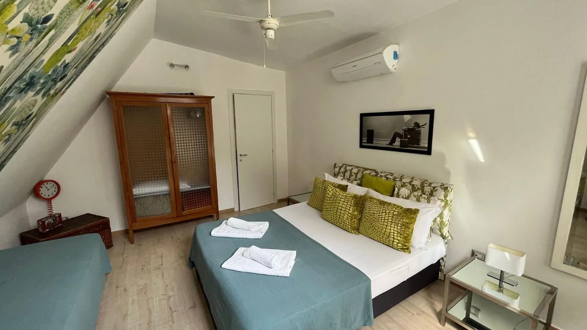 Historic Naples Relais Le Terrazze Apartment Italy